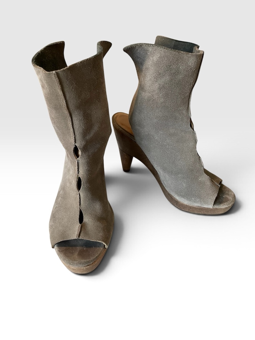 Coclico Grey Suede Wood Platform Cutout Booties Anthropologie Size 39